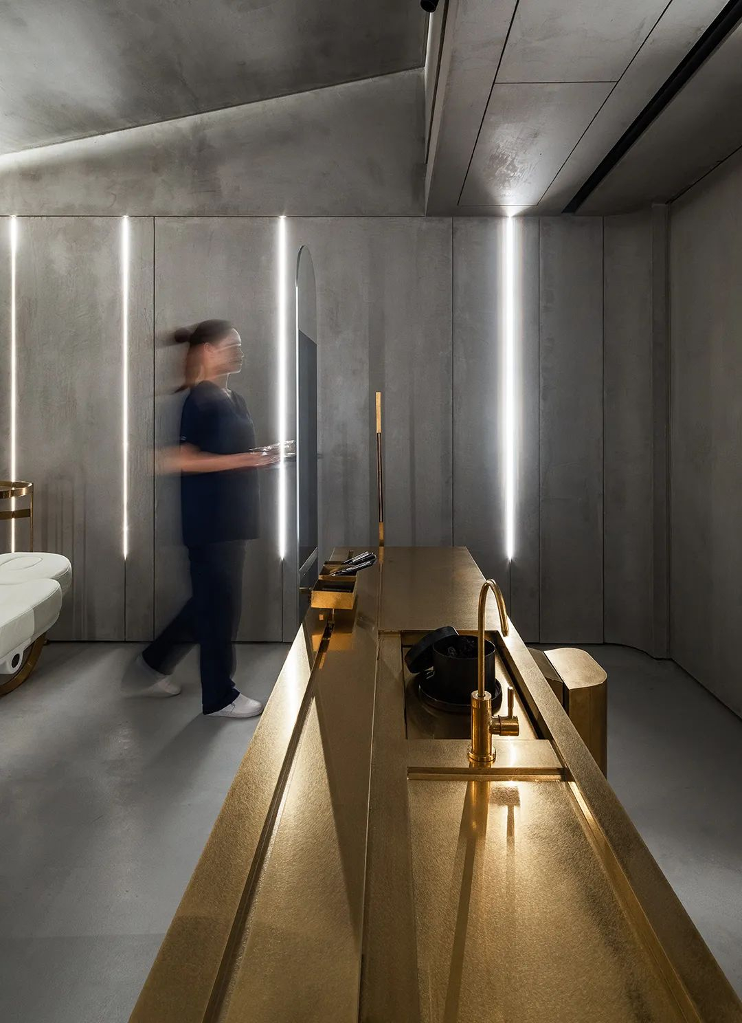 DOMANI 东仓 | 深圳科技美容概念旗舰店，亮如白昼的夜及温和的肢解-60