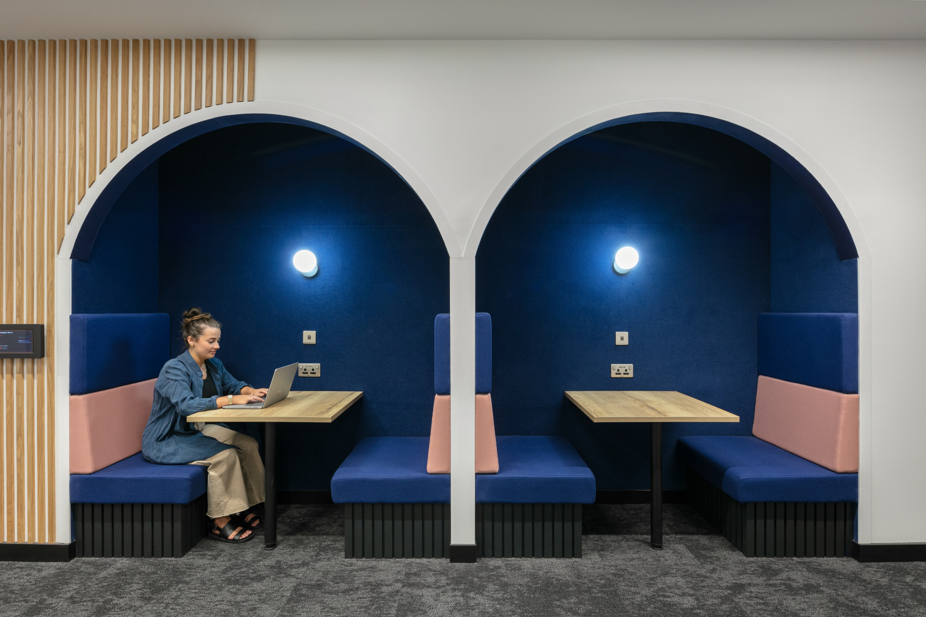 A Look Inside Acacium’s New Manchester Office - Officelovin'-8