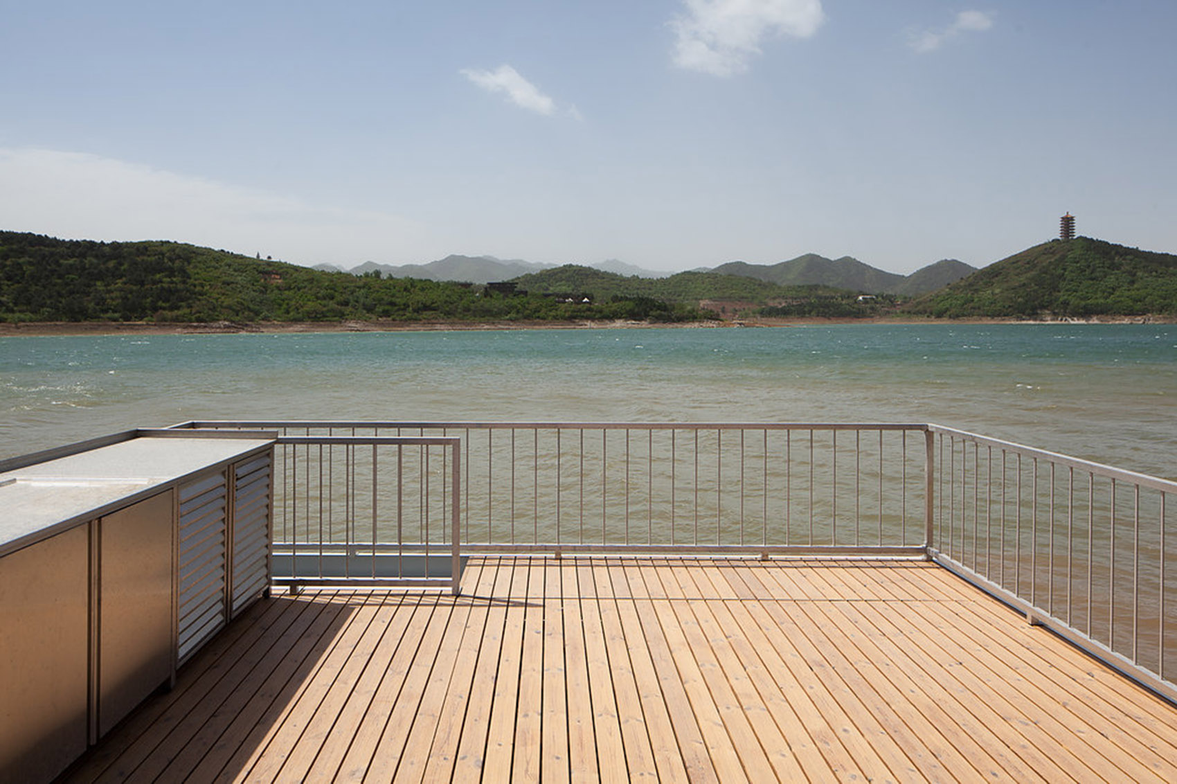 “漂浮之翼”度假船屋，中国 / FRIDAY-31