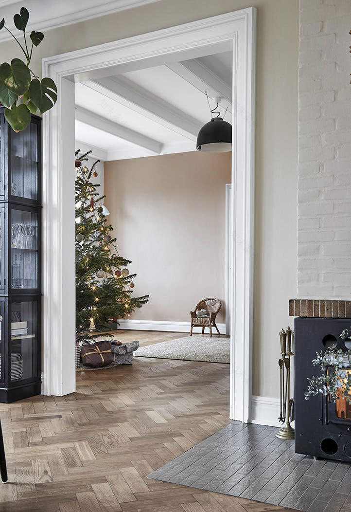 丹麦历史别墅优雅圣诞内饰设计-18