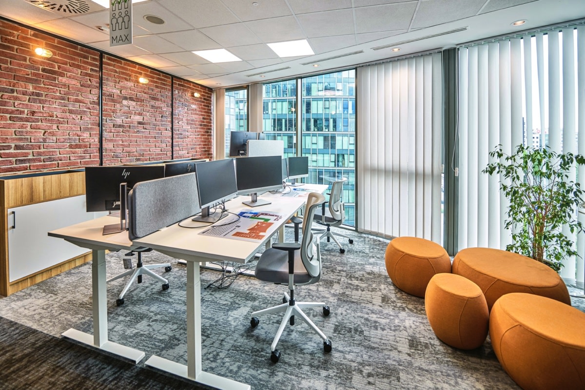 华沙保密制药公司办公室设计丨波兰华沙丨Massive Design-16