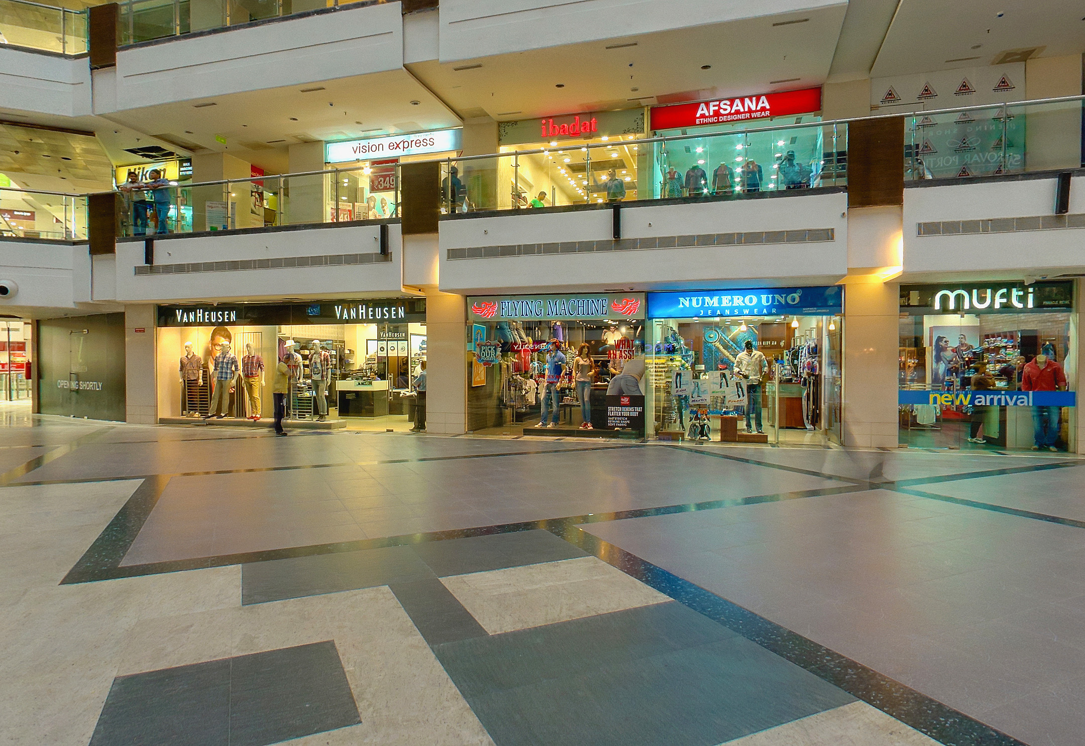 玛哈贡地铁购物中心-10