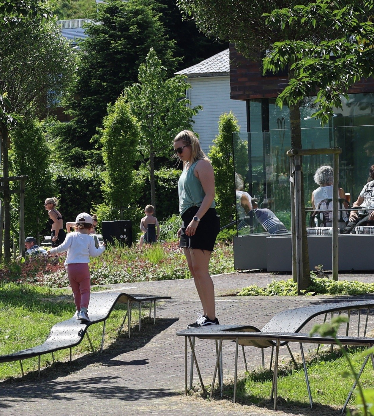 法国戈尔德城镇广场-20