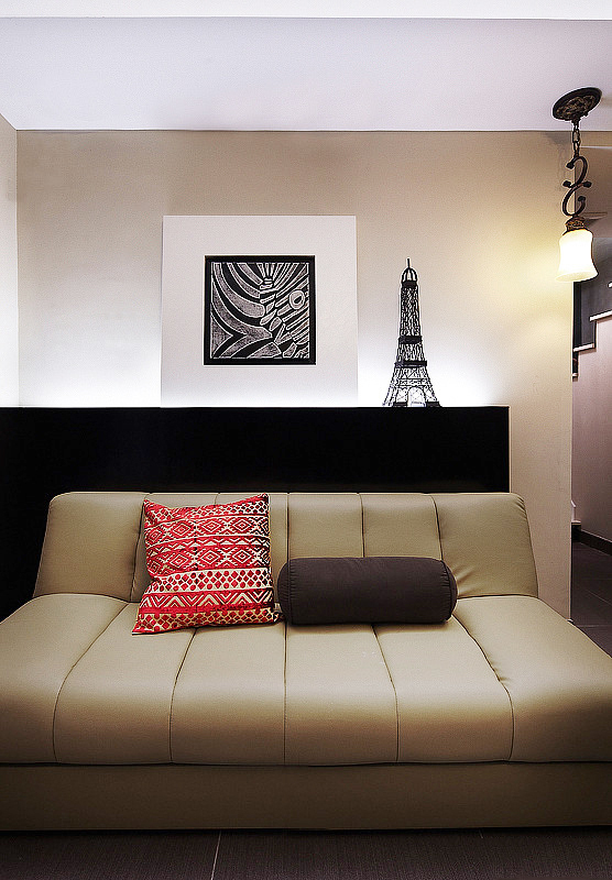 抢眼的家居搭配   105平古典复式奢华居-30