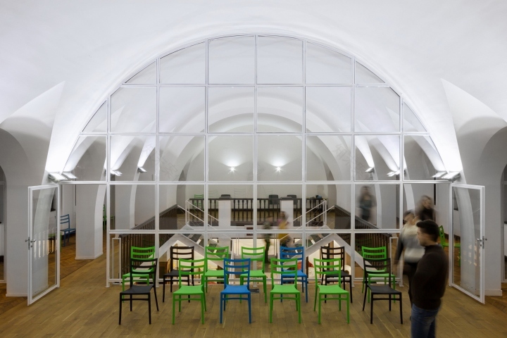 塞尔维亚贝尔格莱德商务中心室内设计丨URED建筑工作室-13