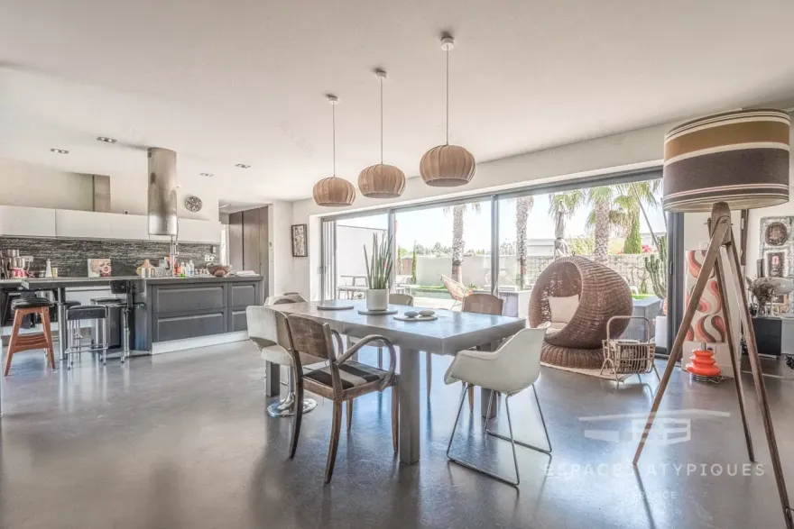 南法 250m²木制建筑的波希米亚风设计-1