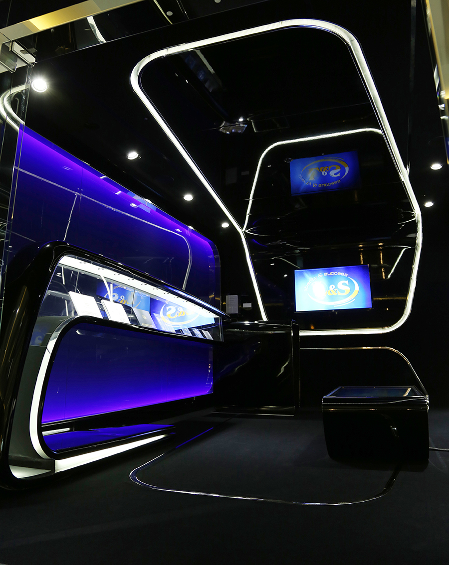 乌克兰科技未来主义展厅设计-12