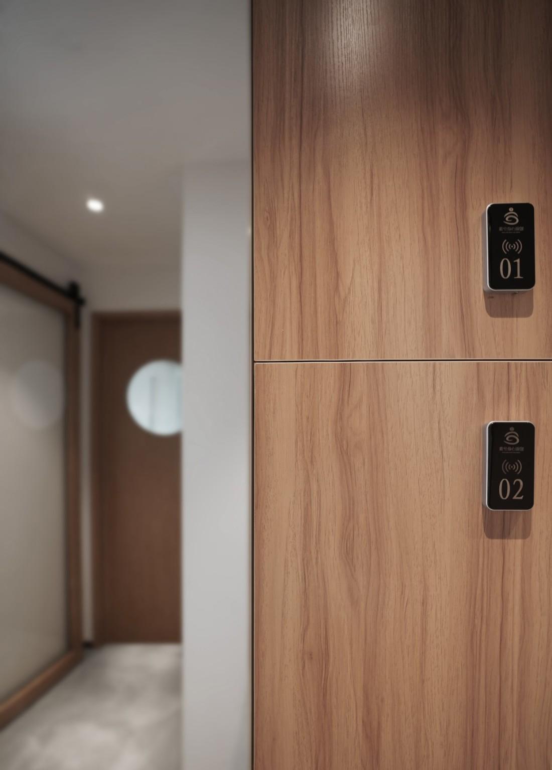 空间利用与功能融合的瑜伽馆设计-19