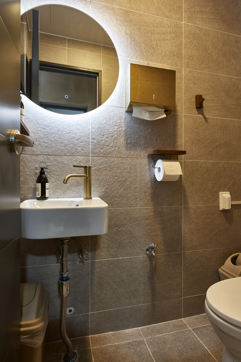 现代简约咖啡厅 | 洛斯廷咖啡室内设计-20