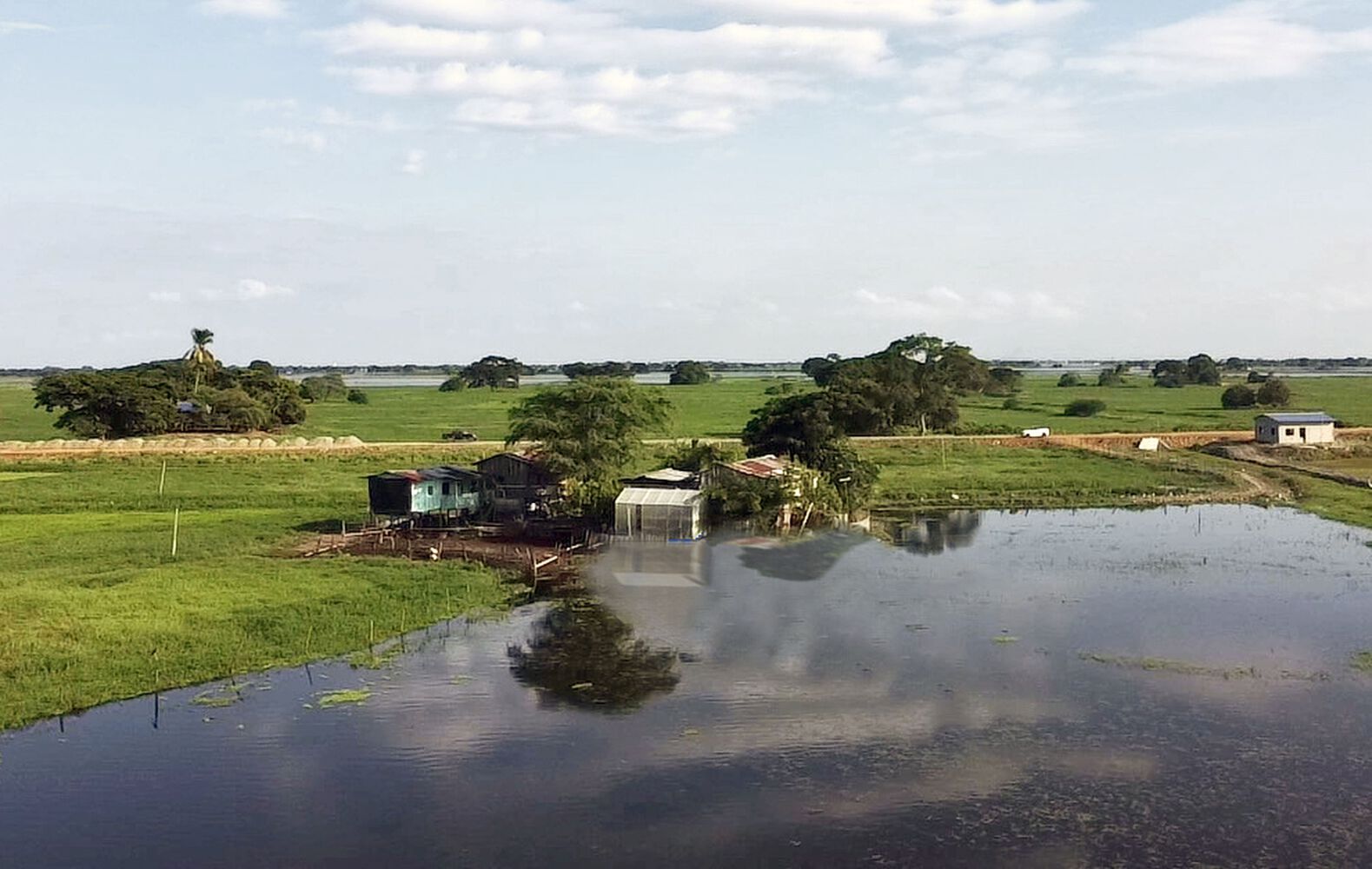 厄瓜多尔浮动温室丨胡安·卡洛斯·邦巴,自然未来艺术-6