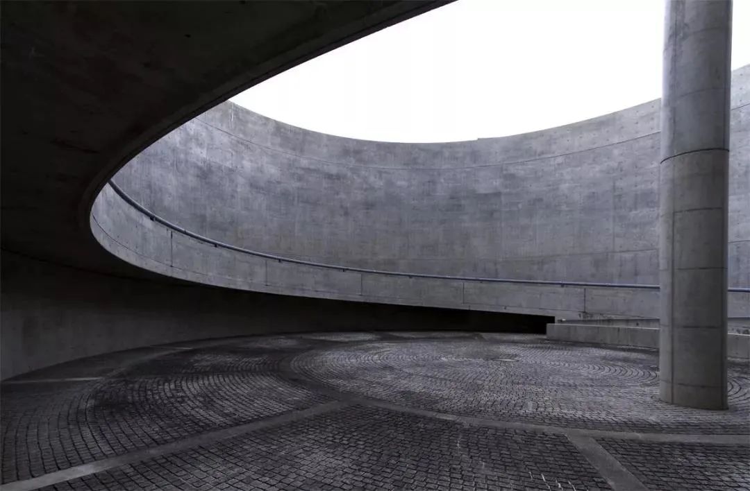安藤忠雄的光影建筑艺术-31