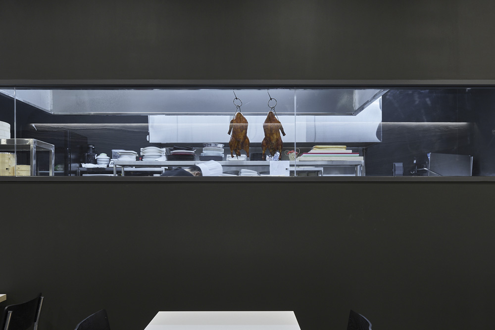 29 平现代中式餐厅，演绎高级黑的魅力-11