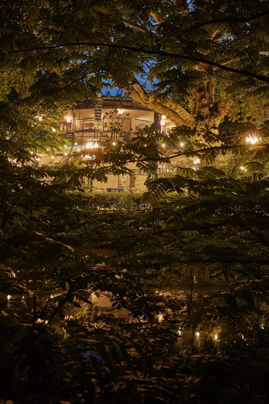 荷兰 Amsterdam 的绿色宁静餐厅 Blauwe Theehuis-42