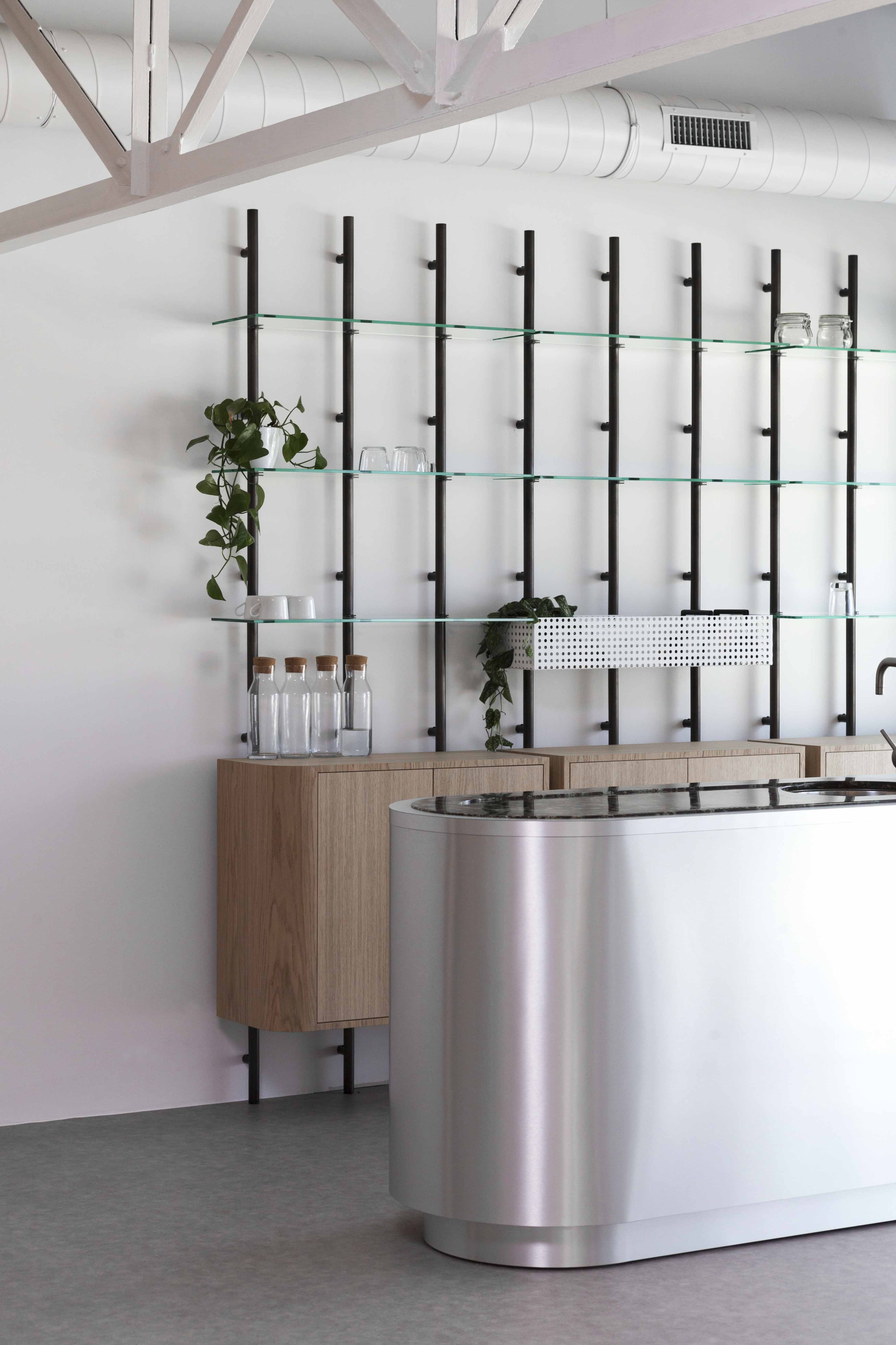 行李箱巨头 Samsonite 欧洲总部仓库变身创新零售中心-12