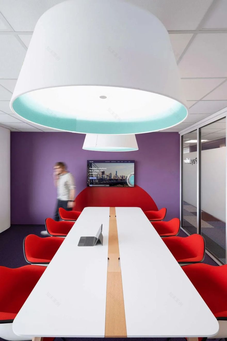 保加利亚在线支付 Paysafe 办公空间丨Cache atelier 设计团队-24