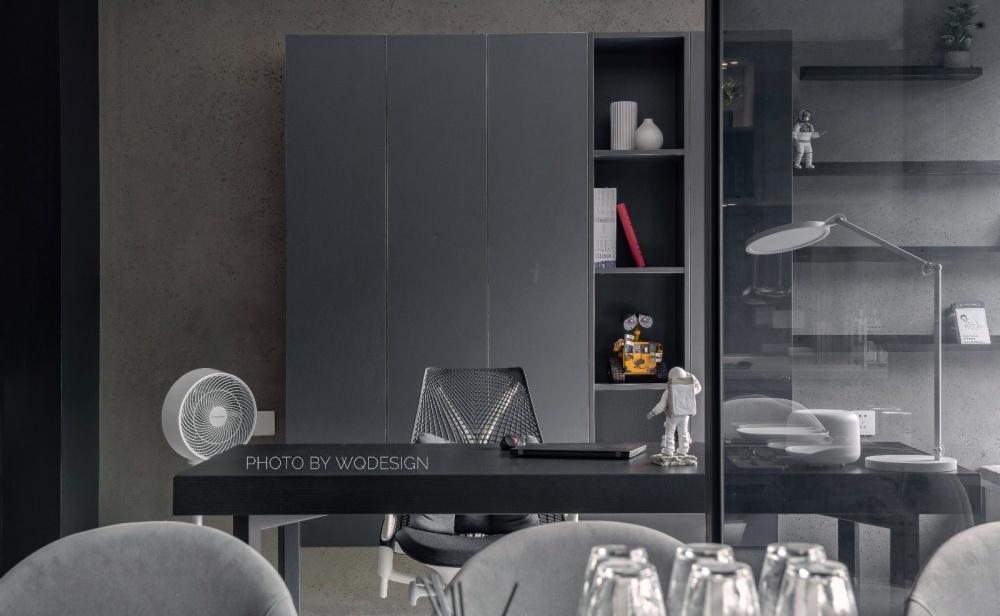 极简工业风,打造硬朗与温柔并存的家居空间-33