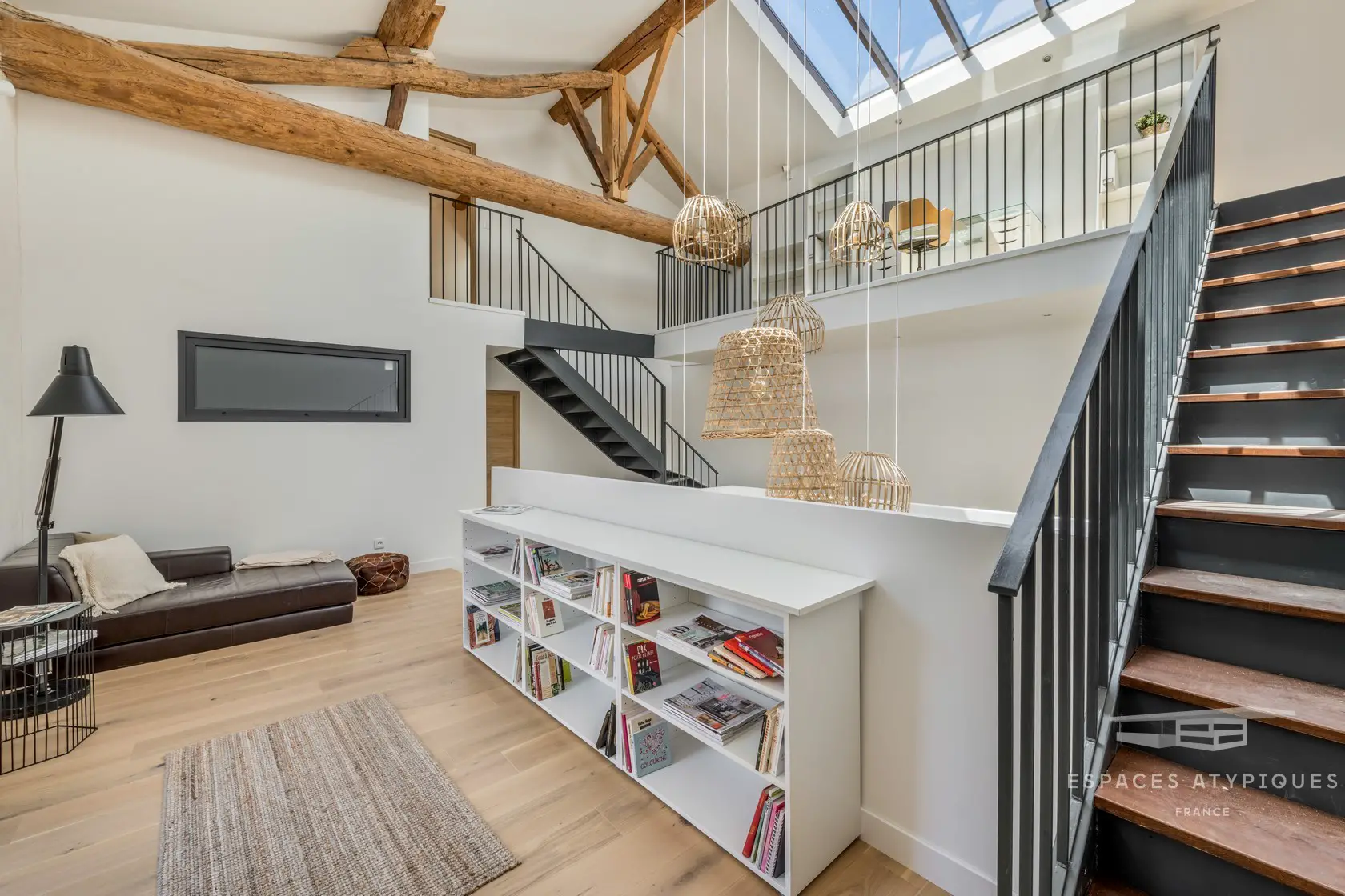 现代风农场别墅 | 传统与创新的完美融合-8