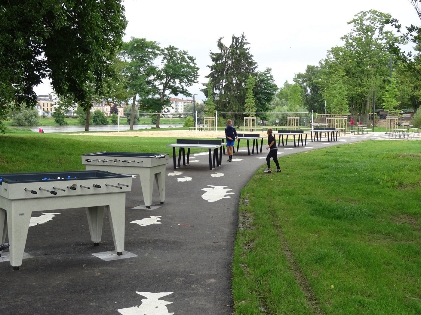 法国阿利尔河两岸景观-14