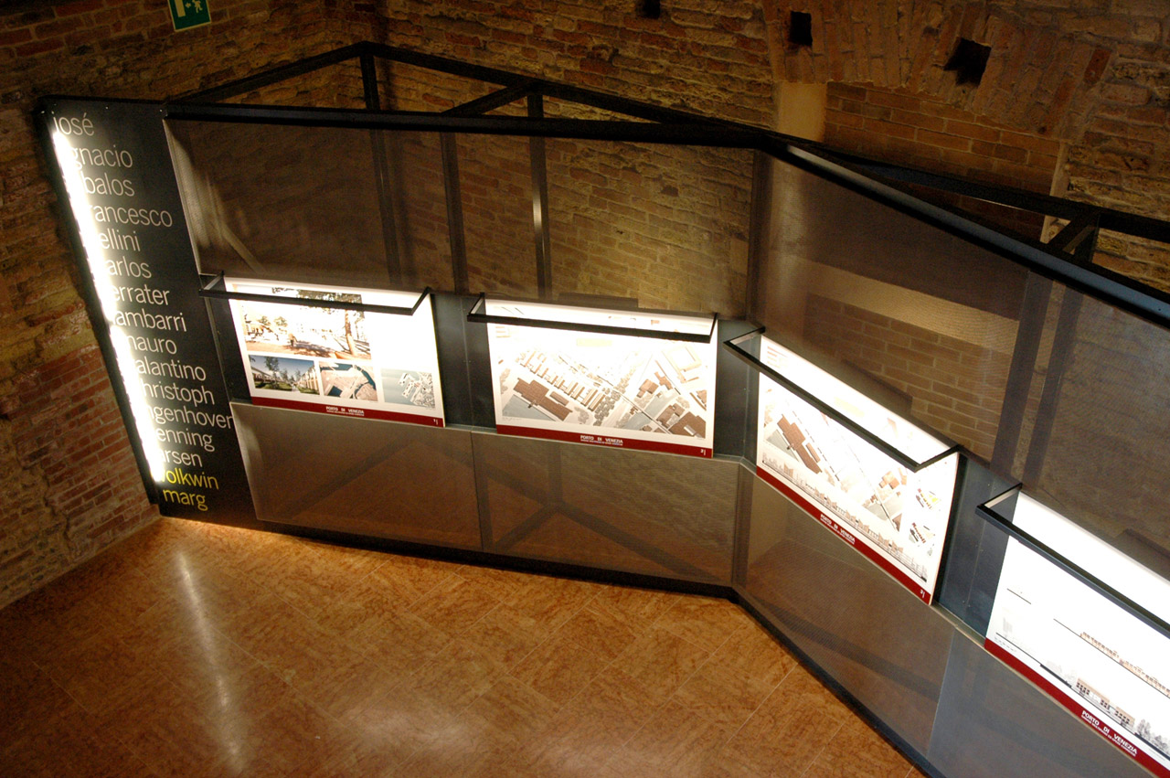  Arrivare a Venezia. Exhibition 
			-6