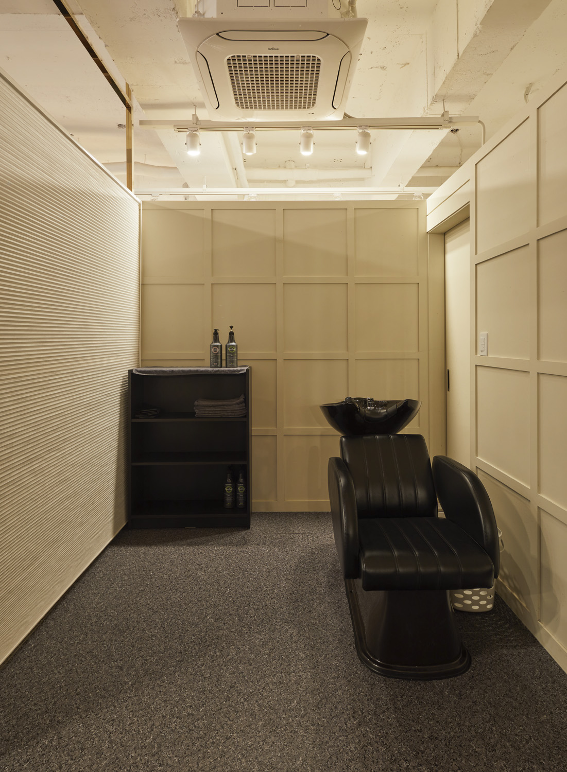 30 平米美妆店，现代与复古的完美融合-17