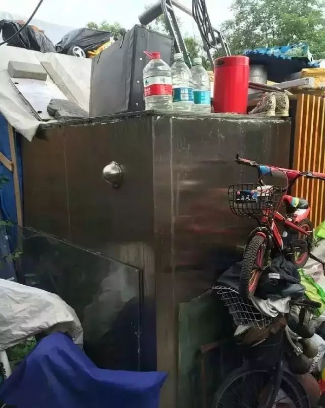 那些曾刷爆朋友圈的“爆改蜗居”，居住一年之后，后续惨状却是…-144