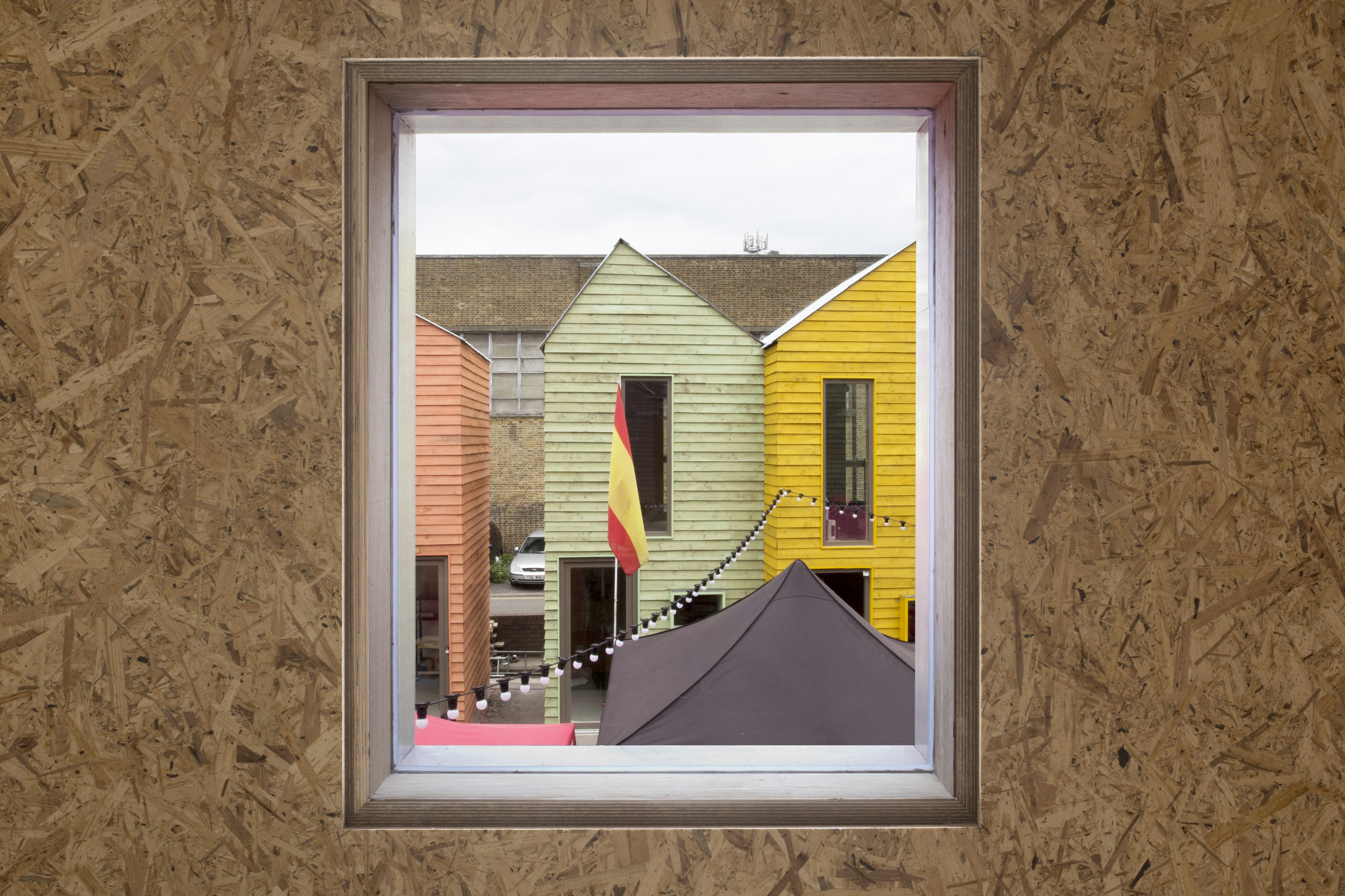 临时微型空间的创意变身 · Blue House Yard丨英国伦敦丨Jan Kattein Architects-15