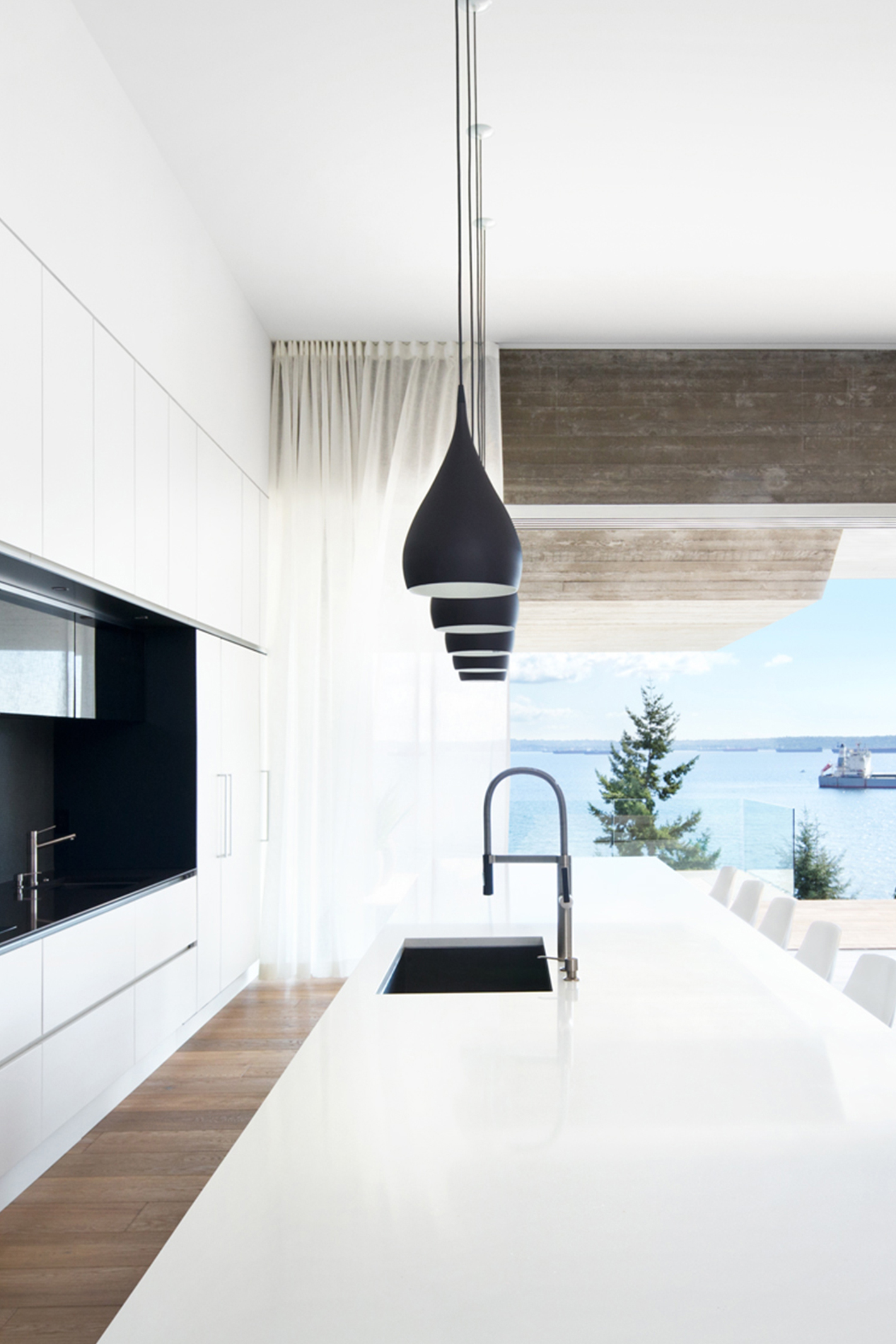 日落小屋;日落别墅(具体需结合语境,这里House一般可译为小屋别墅等,若有更明确语境,可给出更精准翻译)
注:若仅从字面严格按要求翻译为唯一结果,可写为日落屋 ,但此表达在日常语境中较少使用 丨加拿大温哥华丨Matt Mcleod & Lisa Bovell-13