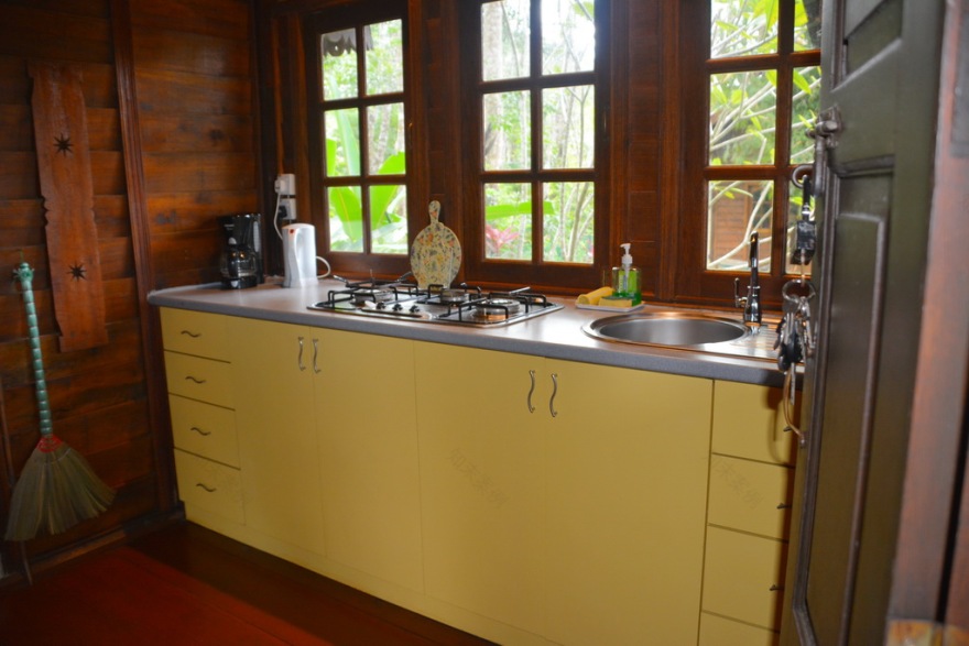 马来西亚传统风格实用架空木屋设计-21