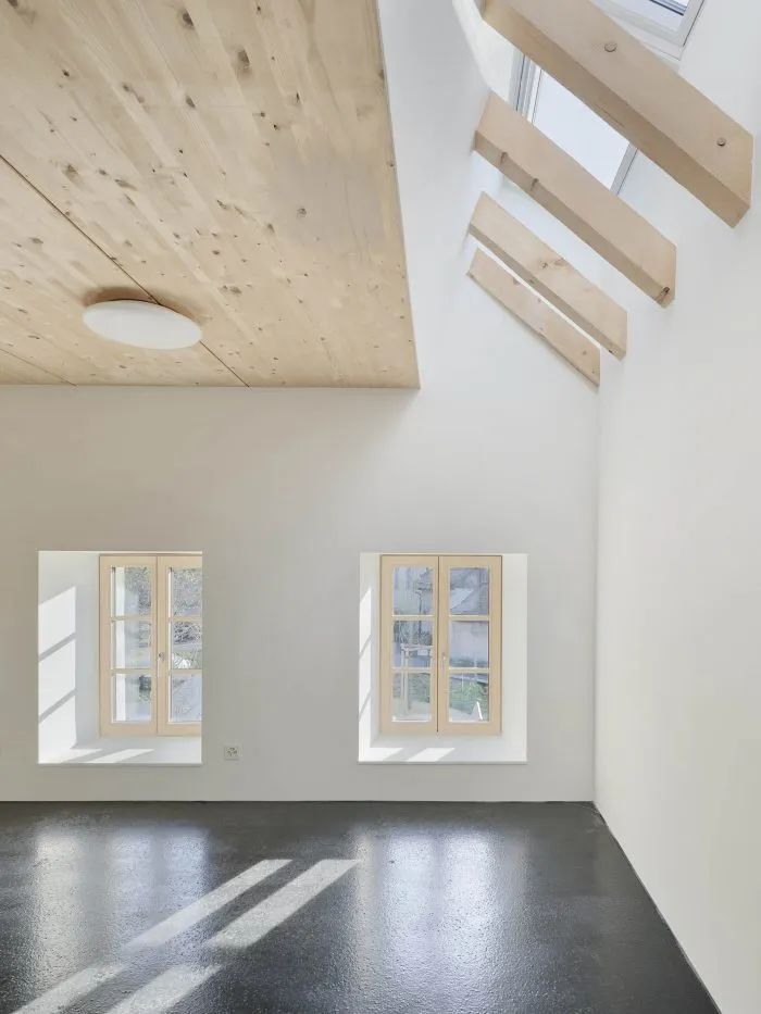 瑞士雷嫩斯幼儿园丨Atelier Pulver Architectes-38