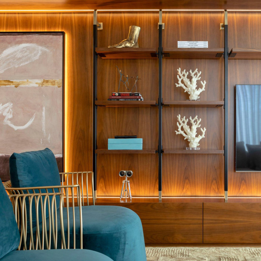 咸风;海风咸韵(考虑到Salty Breeze可能在特定情境中有更具意境表达,如果仅从字面严格翻译就是咸风 )-7