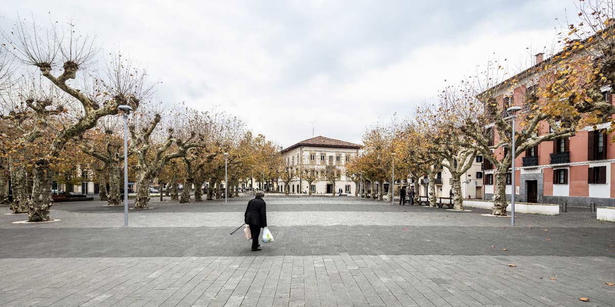 重塑 Irun 老城区广场-27