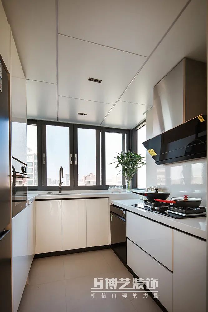 奶油风河畔名邸,春日浪漫居家空间丨博艺装饰-42