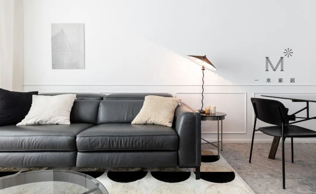 90㎡现代婚房 | “黑白灰”的纯粹浪漫-34