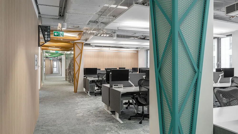 波兰 Autodesk 办公室 | 活力动感金属网演绎现代工业风-6