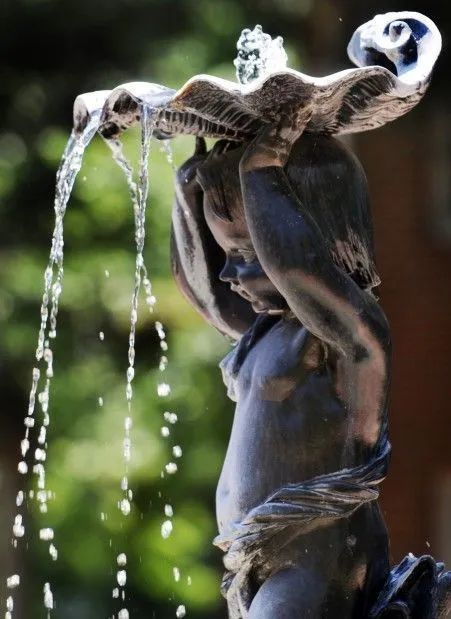 夏日庭院水景设计 | 营造清凉的休闲空间-19