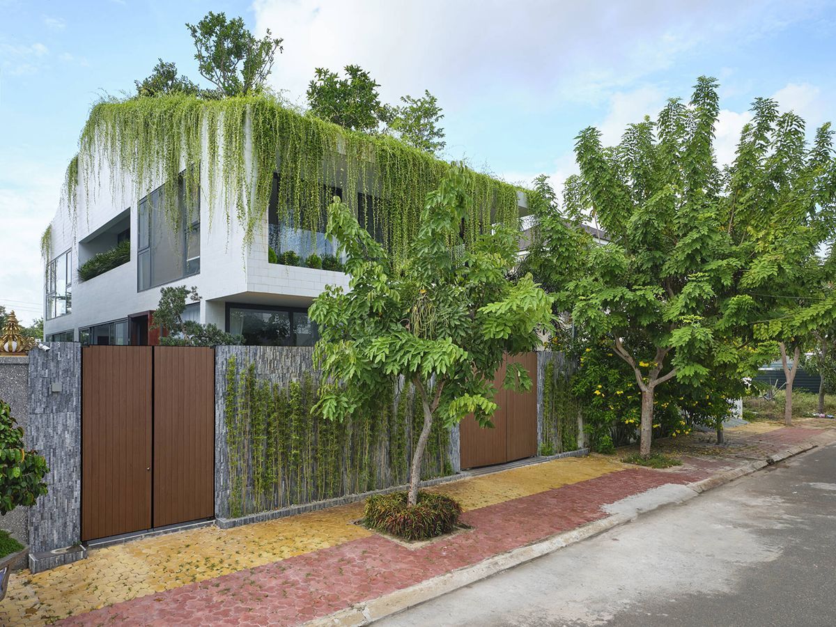 绿意盎然的三层别墅 | 和谐自然的生活空间-16