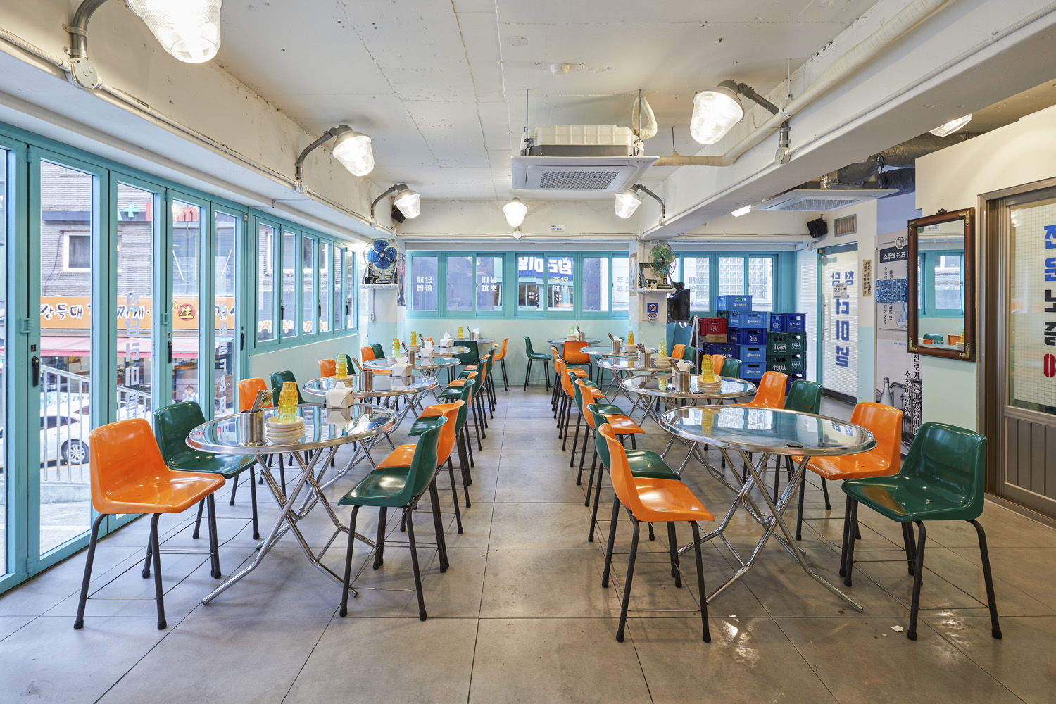 复古风情的 40 平小酒馆设计-5