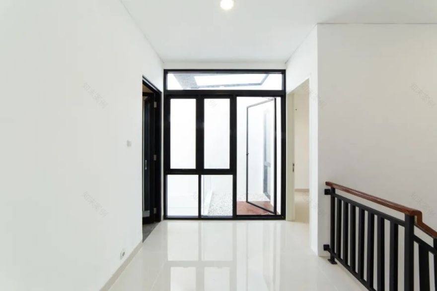 现代简约乡村住宅设计案例-18