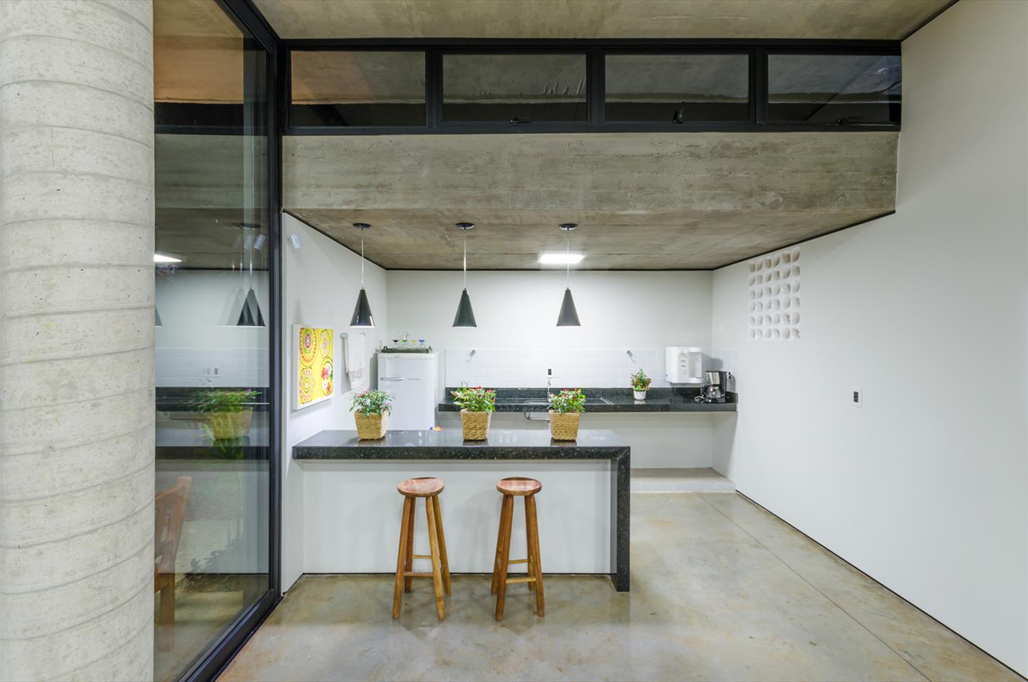 Clube de Mães · 简约现代的环保艺术建筑-15