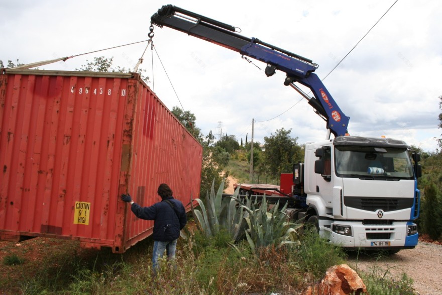 container project nomad living-24