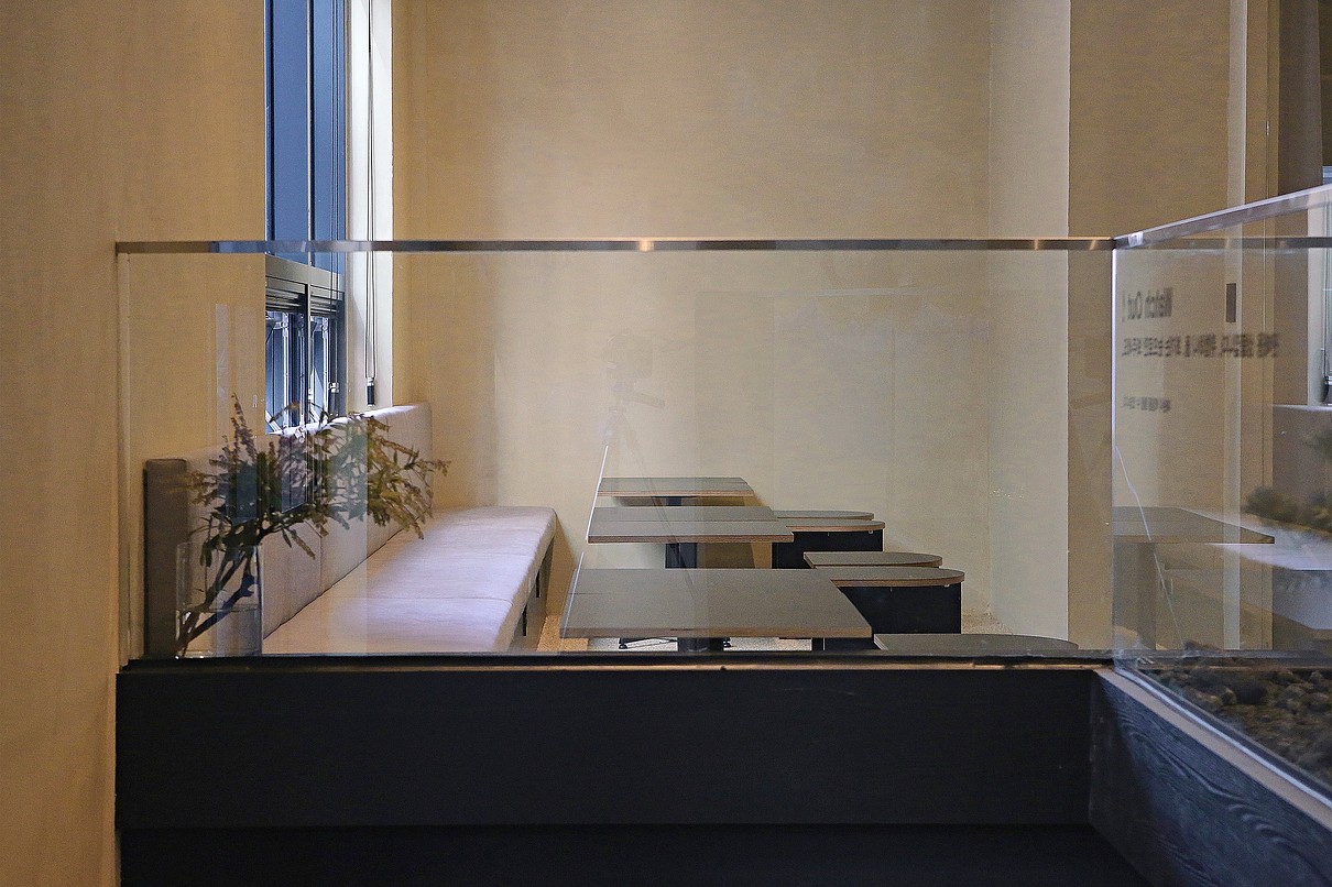 现代简约 47 平咖啡厅设计-8