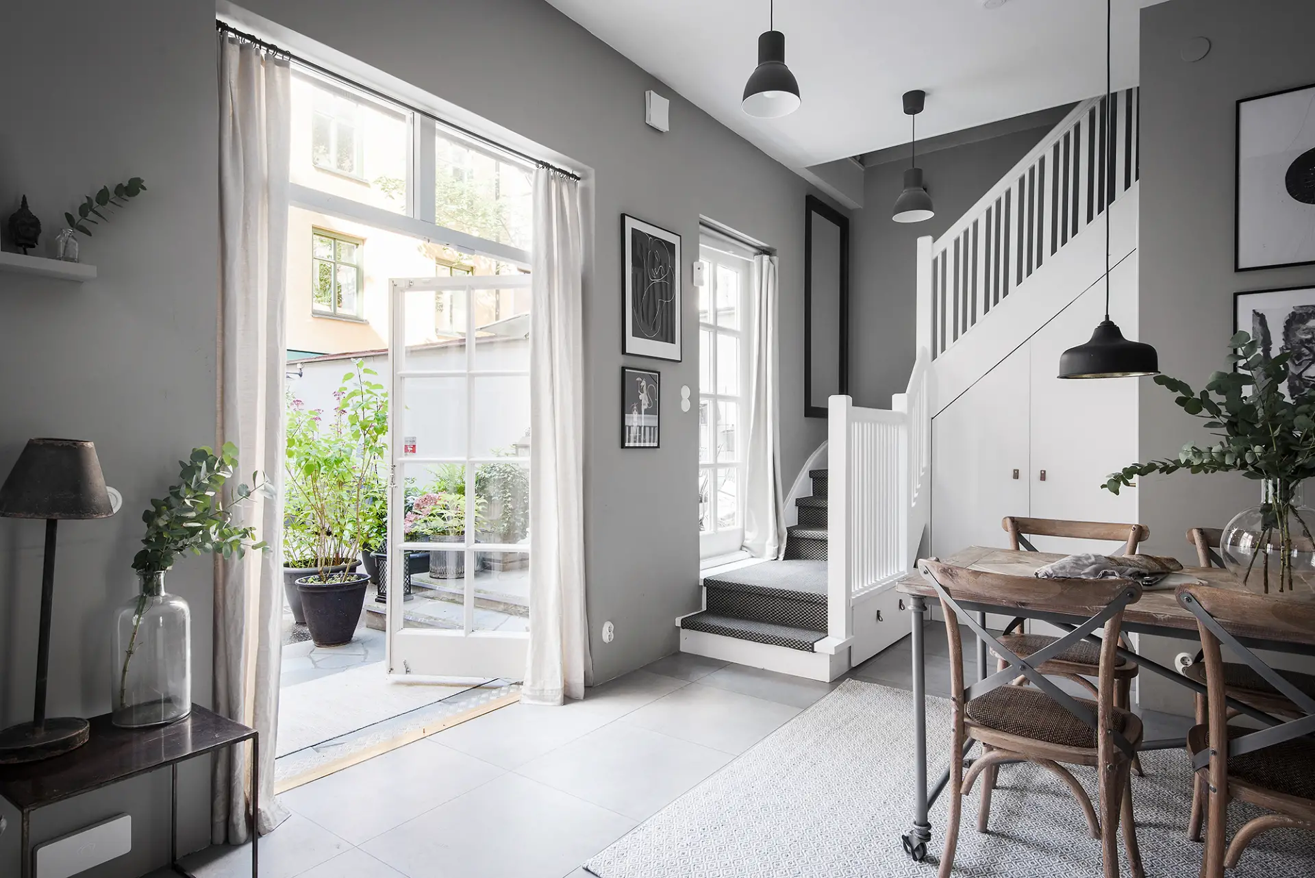 1882 年的瑞典老马厩，如何变身城市绿洲？-11