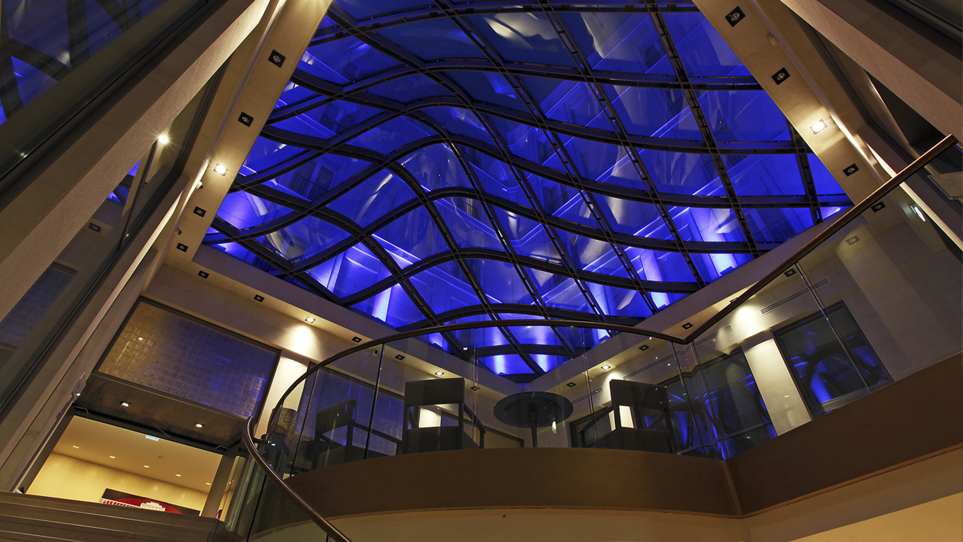 斯塔霍特尔斯罗莎格兰德联合酒店（注：这里将Arassociati按一般联合、关联含义处理，Starhotels推测为酒店品牌名，Rosa Grand可理解为酒店具体名称部分，实际可能需结合更多背景确定更精准译法） 丨意大利米兰-5