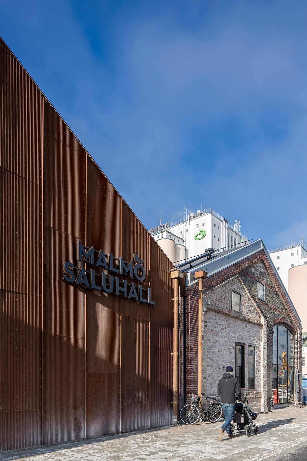 马尔默市场 | 旧货运站改造的全球美食爱好者目的地-10