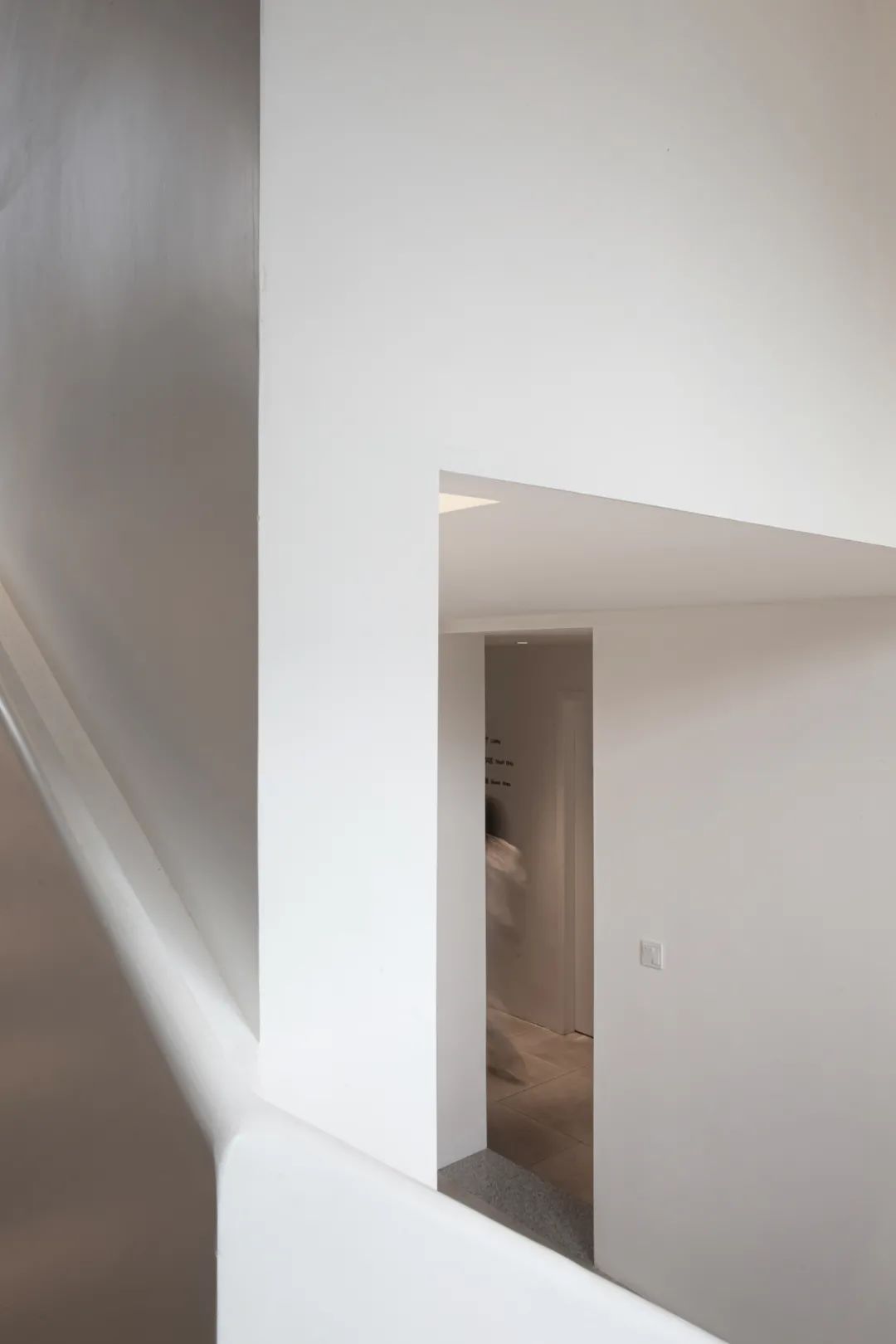 杭州“欢牛蛋糕屋”打造奶油蛋糕盒子空间-34