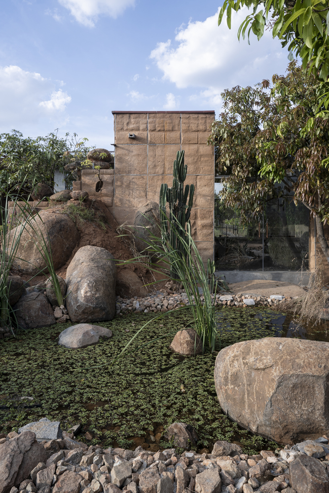 隐于印度荒野的生态友好石墙别墅丨Mitti-39