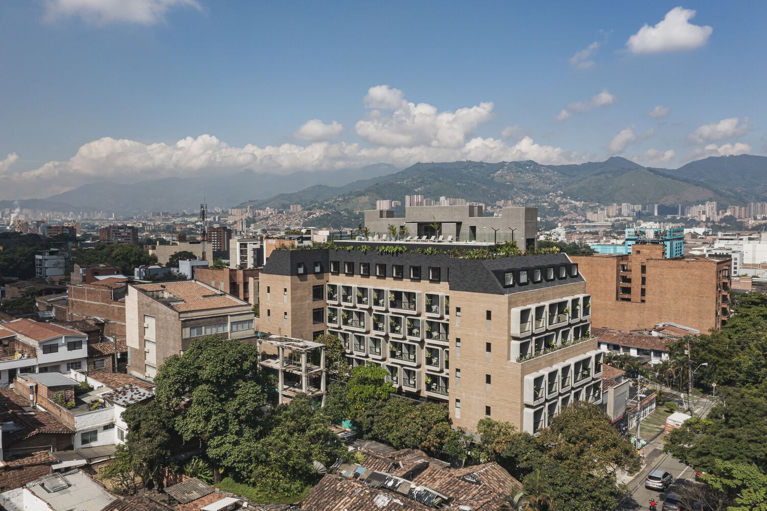 哥伦比亚 Medellín 地标酒店丨Plan:b arquitectos-45