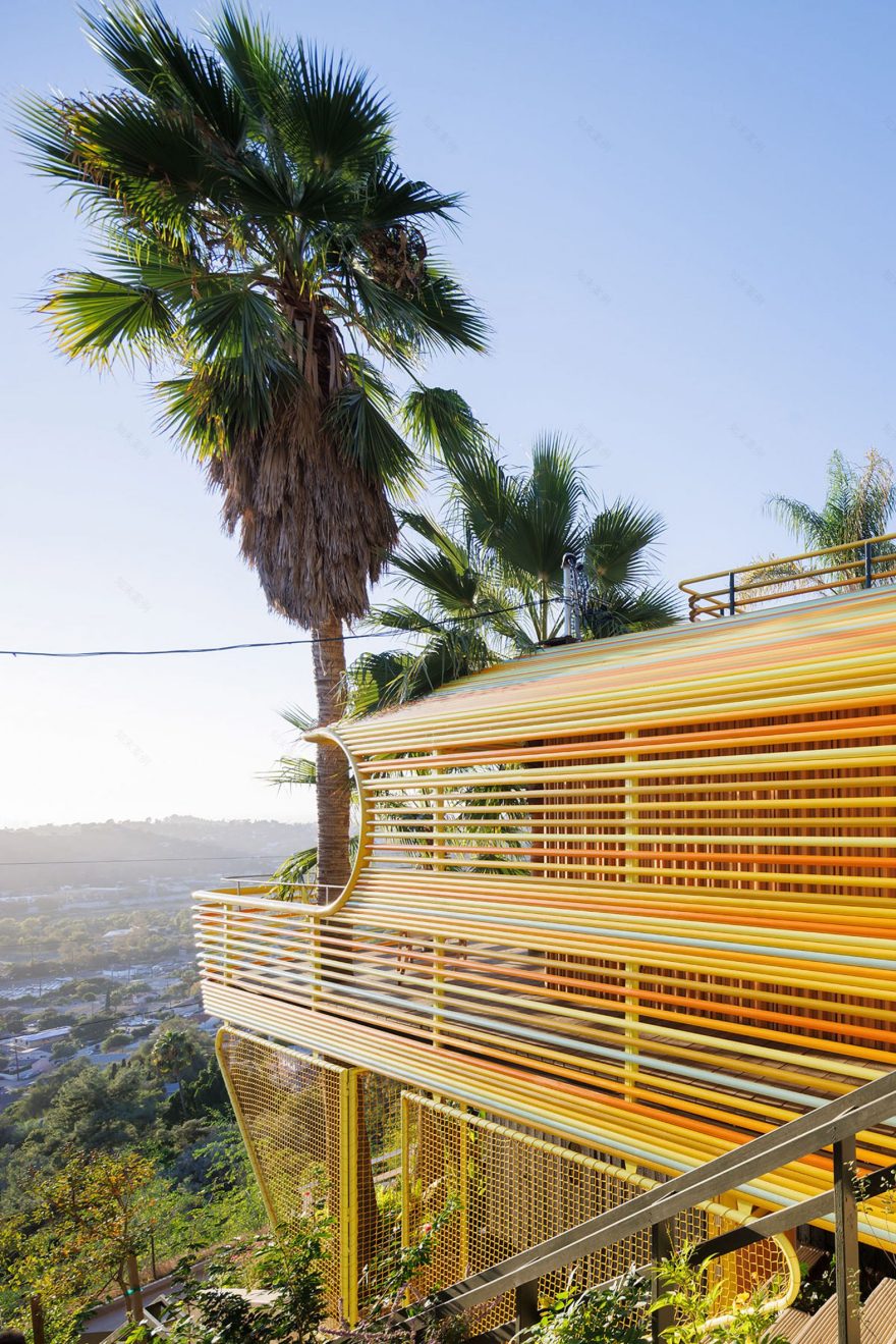 SelgasCano and Diego Cano wrap LA hillside house in colourful aluminium tubes-7