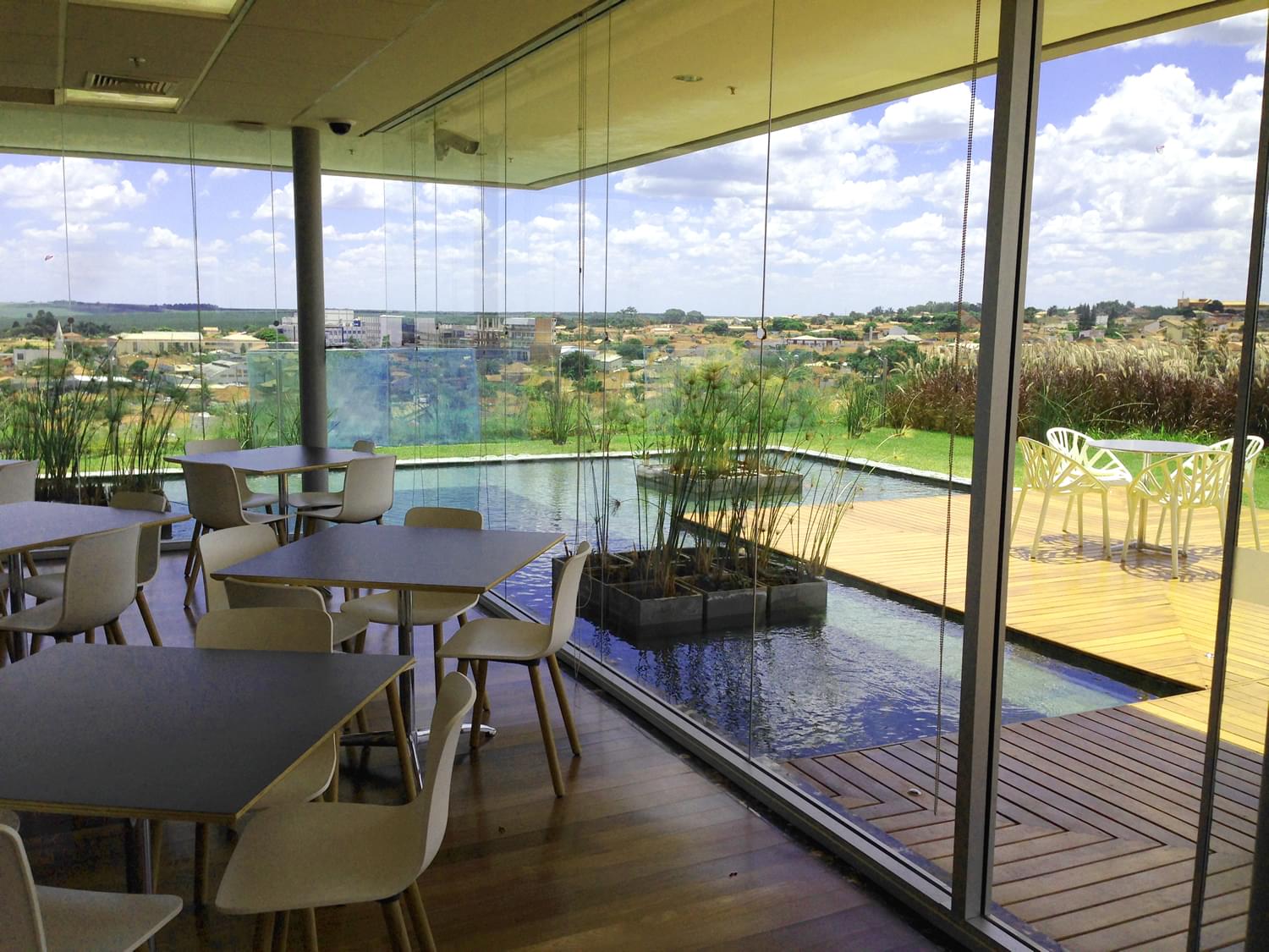 巴西 Credicitrus 银行总部,绿色环保的现代建筑-13