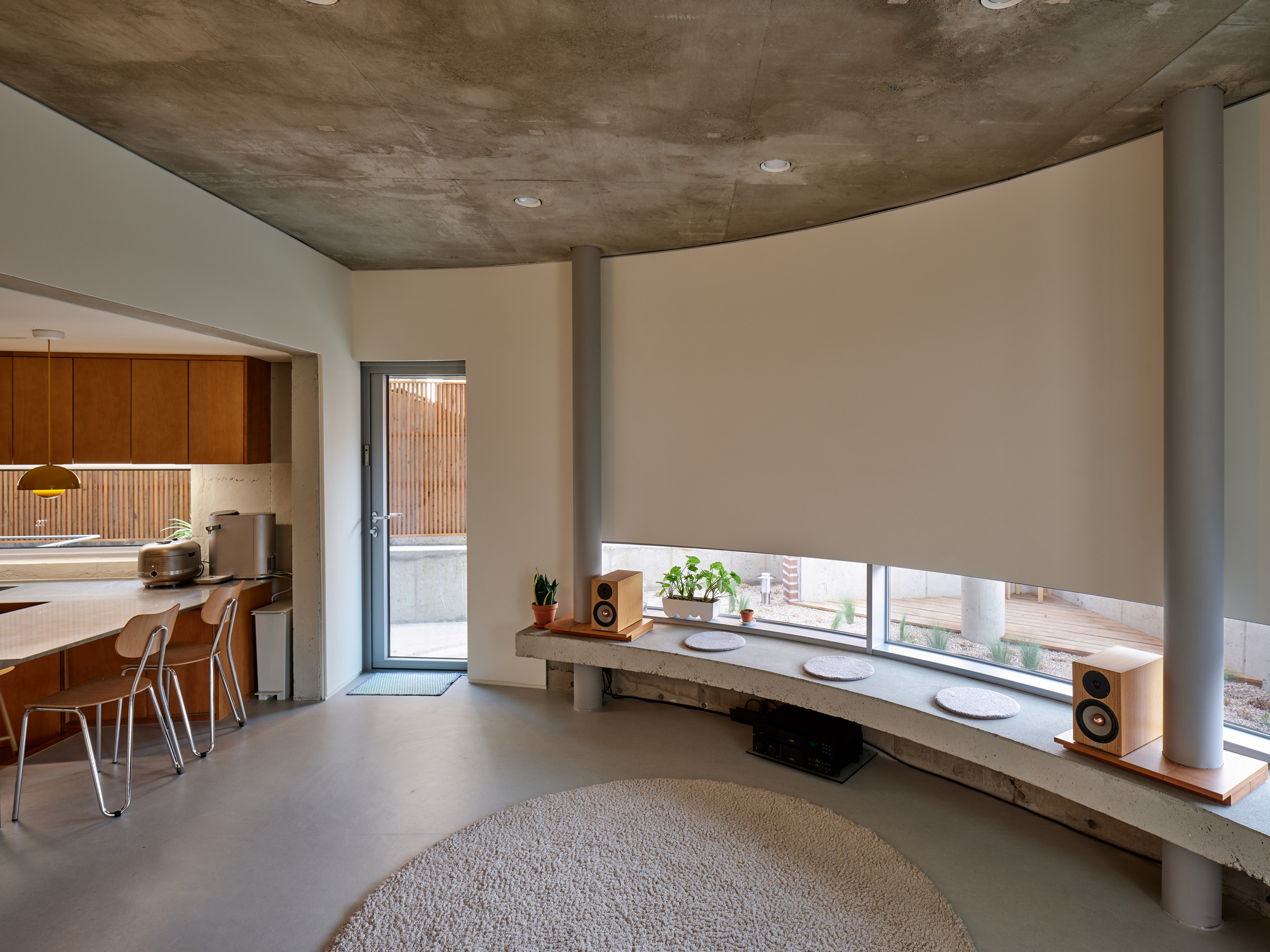 Alley in the House / FHHH FRIENDS-44